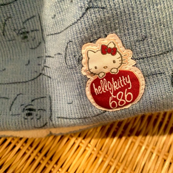 (SOLD ON DEPOP - DO NOT BUY) Vintage 2005 Hello Kitty x 686 Girls Winter Hat - Picture 3 of 4